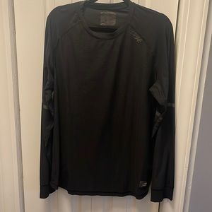 AE black long sleeve